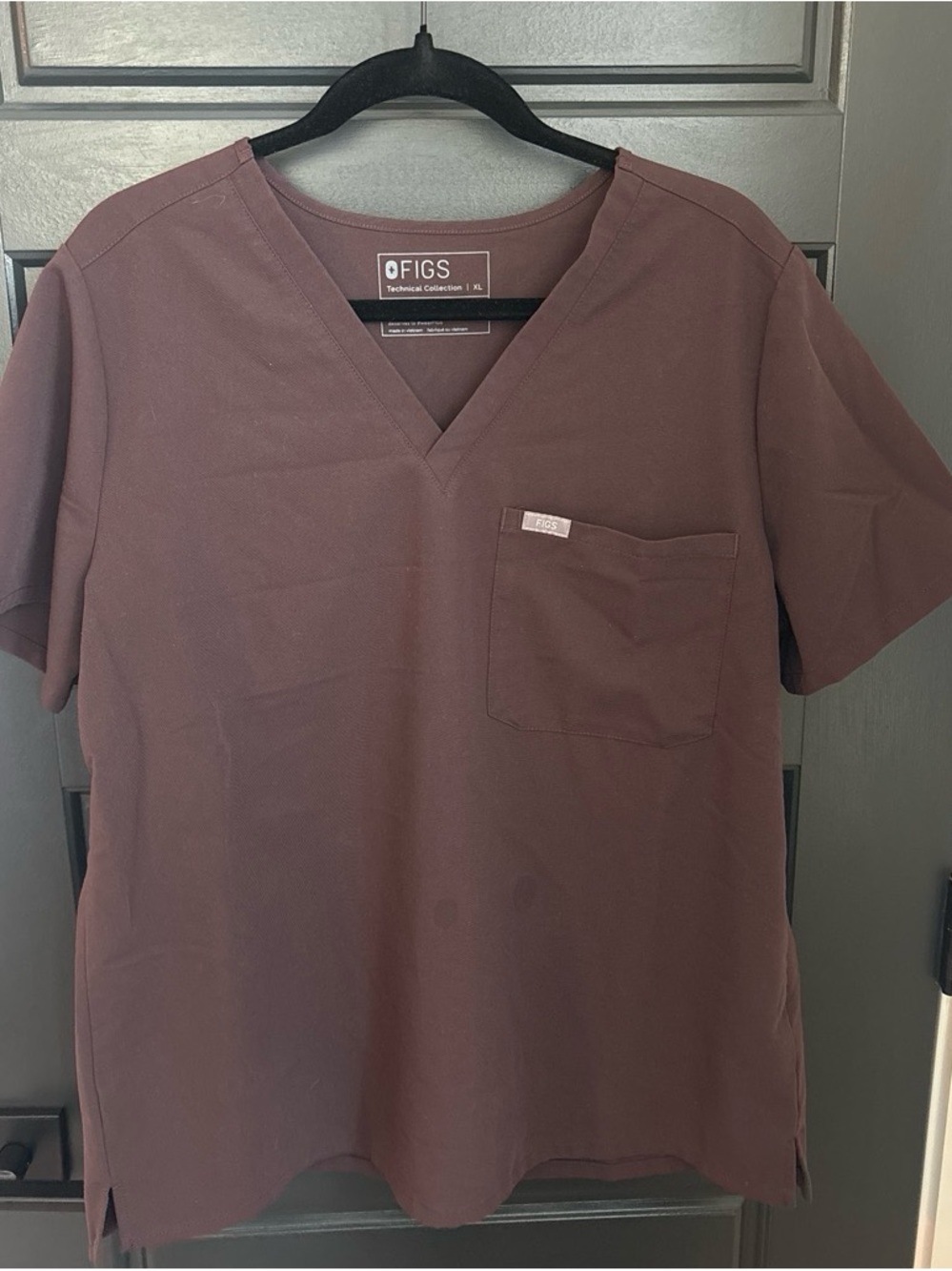 Figs Women’s V-Neck Scrub Top in Maroon